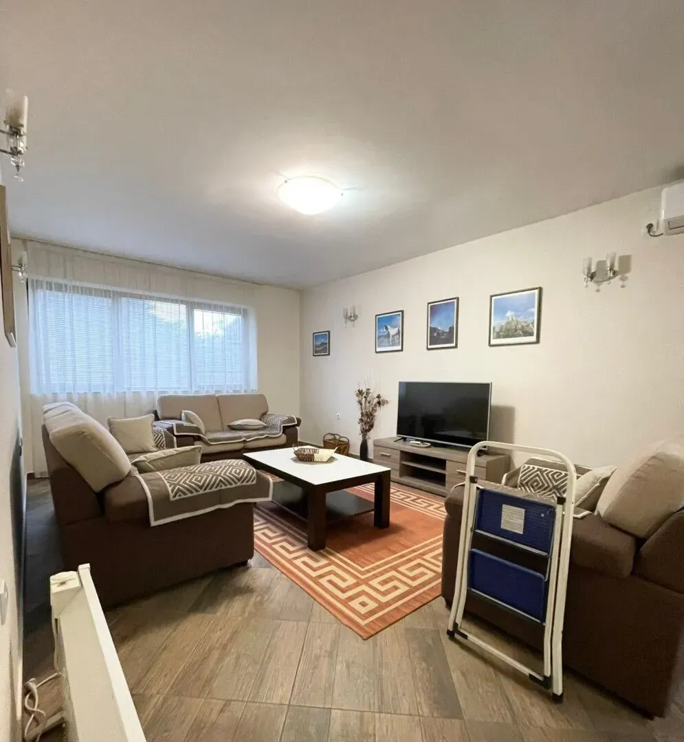 Izdavanje, jednosoban stan, 60m², Gorica C, Podgorica