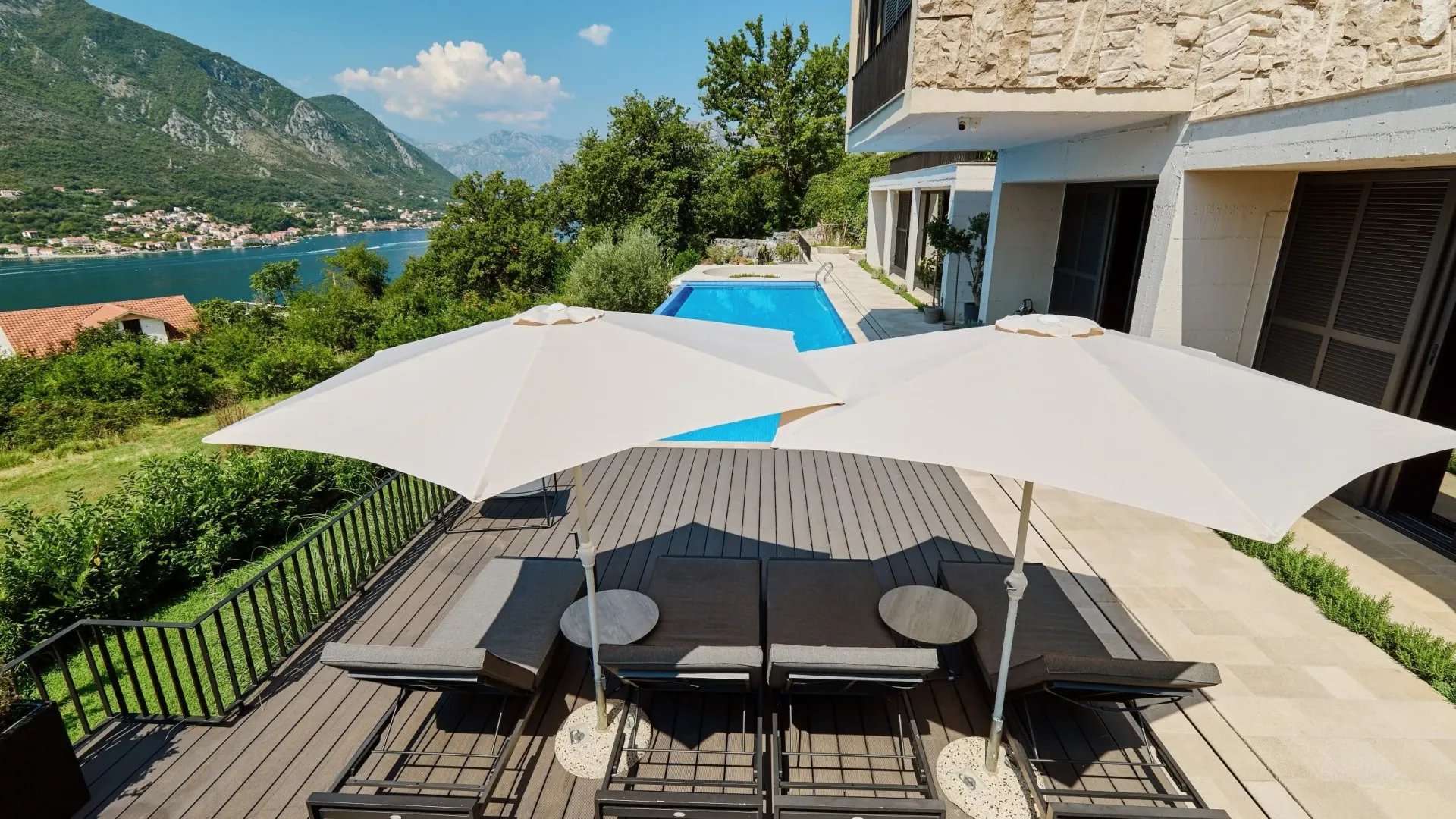 Sale, house, 419m², Dobrota, Kotor
