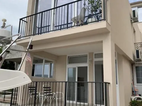 Izdavanje, jednosoban stan, 1m², Centar, Tivat - image 6