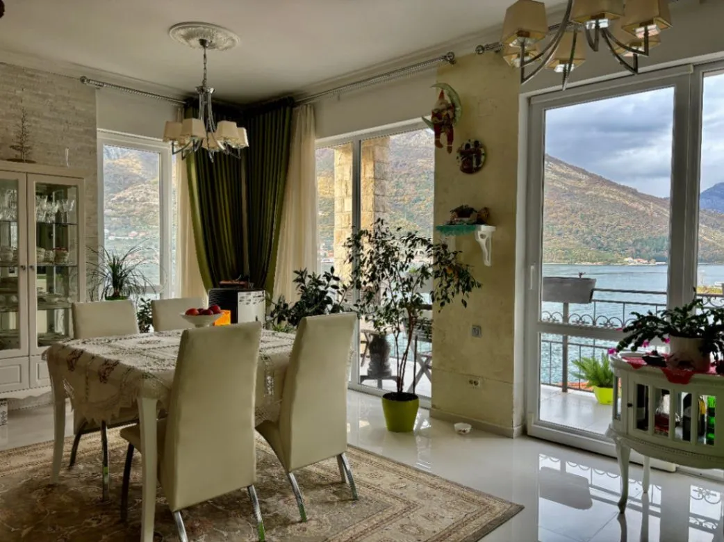 Prodaja, kuća, 86m², Lepetani, Tivat