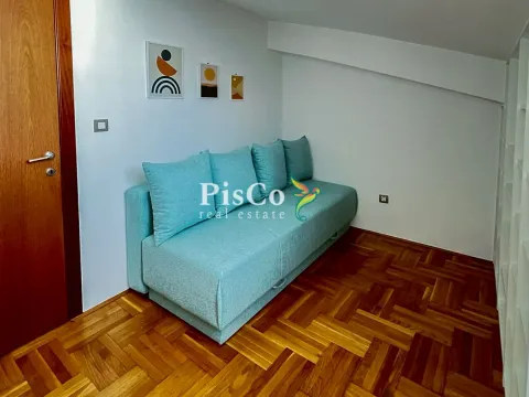 Rent, two bedroom apartment, 71m², Stari Aerodrom, Podgorica - image 8