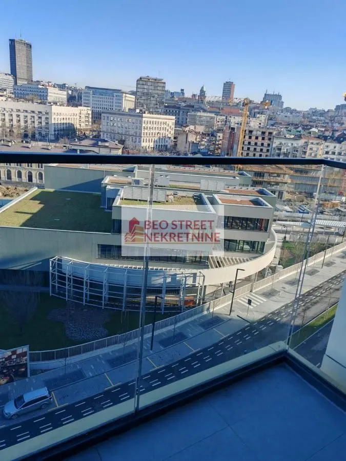 Izdavanje, trosoban stan, 80m², Savski Venac, Beograd