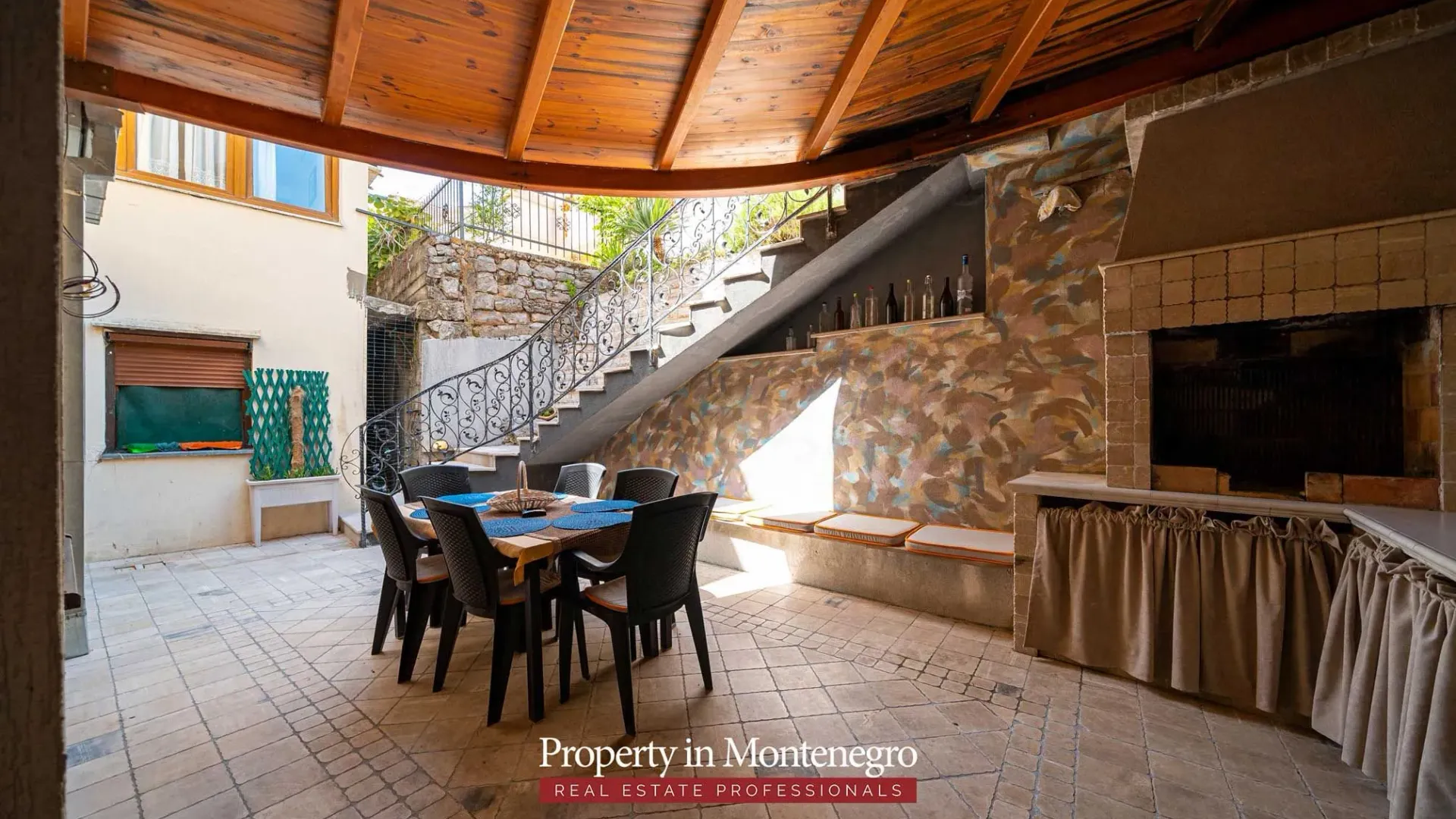 Sale, house, 266m², Kotor, Crna Gora