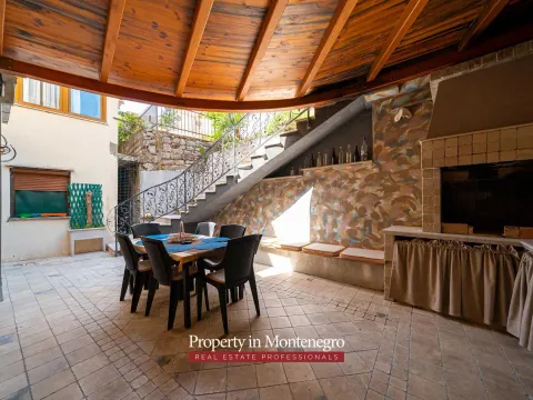 Prodaja, kuća, 266m², Kotor, Crna Gora - image 35