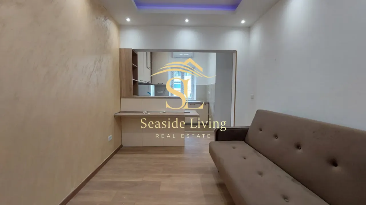 Rent, one bedroom apartment, 40m², Centar, Kotor