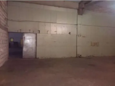 Izdavanje, poslovni prostor, 700m², Surčin, Beograd - image 6