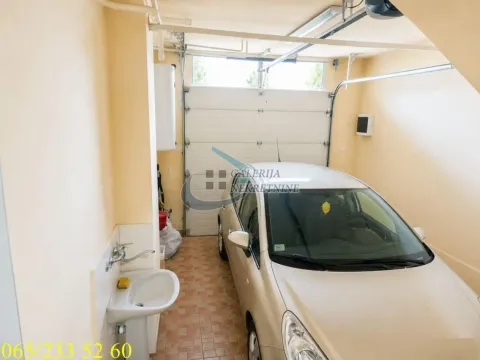 Prodaja, kuća, 190m², Centar, Inđija - image 14
