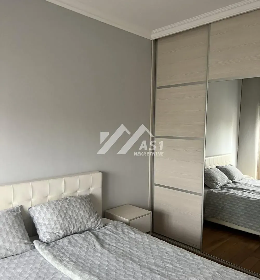 Izdavanje, trosoban stan, 65m², Novi Sad Sve Podlokacije, Novi Sad