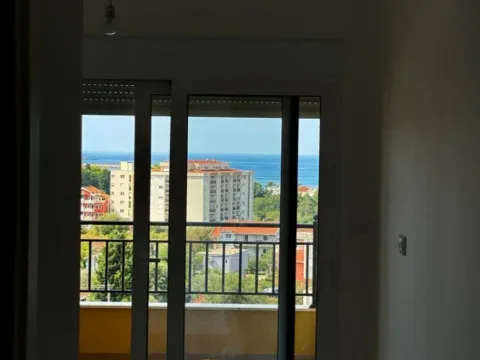 Izdavanje, trosoban stan, 91m², Ilino, Bar - image 9