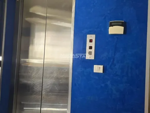 Sale, house, 815m², Vračar Sve Podlokacije, Beograd - image 17