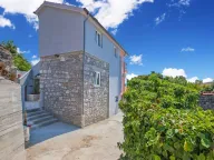 Izdavanje, kuća, 110m², Tivat, Crna Gora - image 42