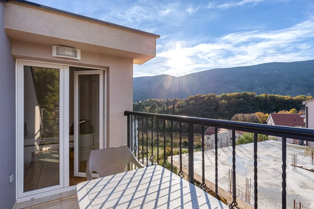 Prodaja, dvosoban stan, 76m², Igalo, Herceg Novi