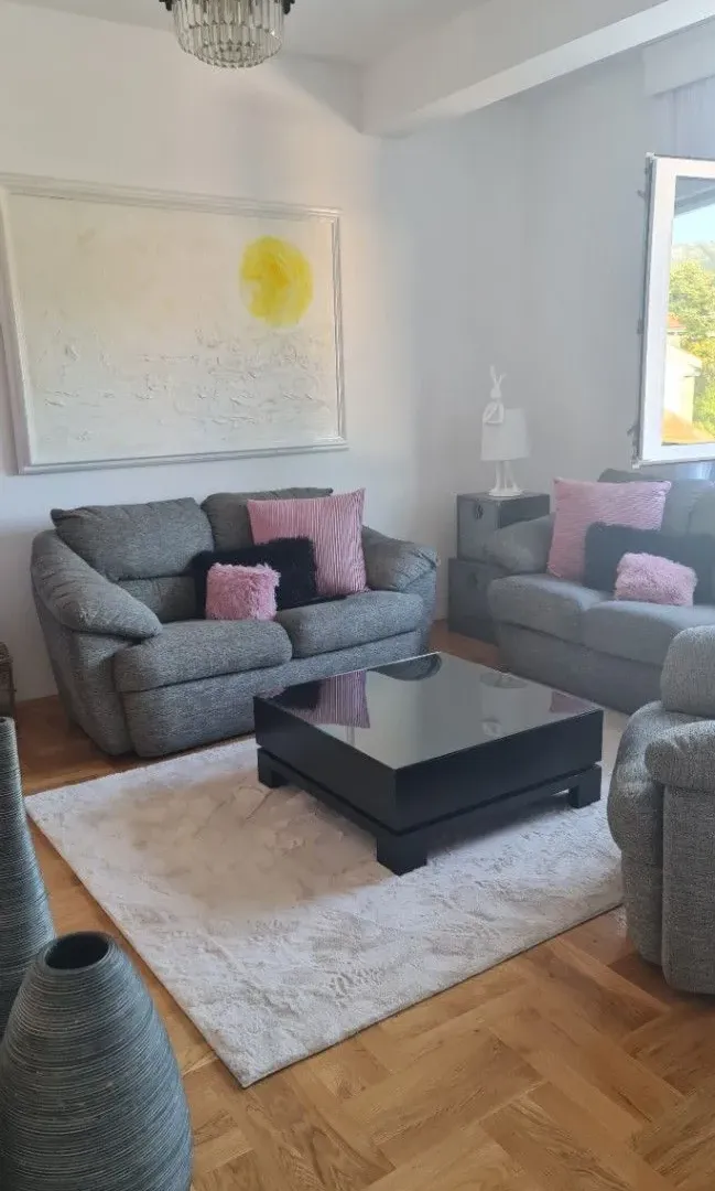 Rent, one bedroom apartment, 48m², Cetinje, Crna Gora