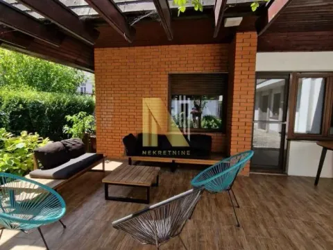 Izdavanje, poslovni prostor, 200m², Spens, Novi Sad Sve Podlokacije - image 11