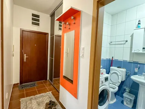 Prodaja, jednosoban stan, 41m², Tološi, Podgorica - image 7