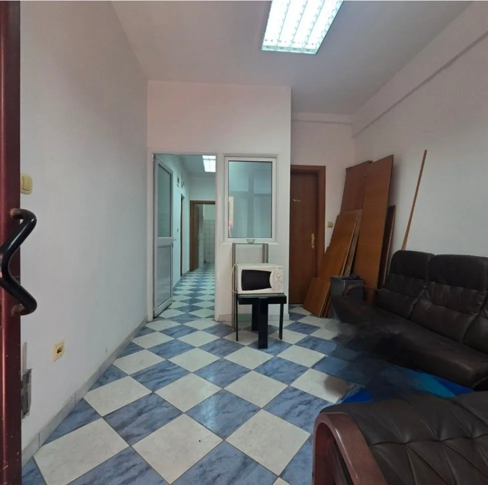 Rent, office space, 80m², Centar, Nikšić