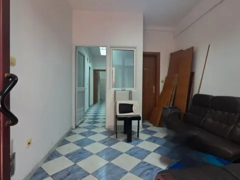 Izdavanje, poslovni prostor, 80m², Centar, Nikšić - image 12