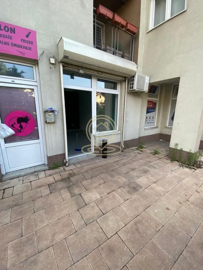 Rent, office space, 20m², Čukarica, Beograd