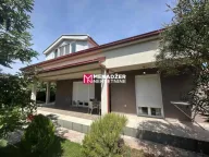 Rent, house, 200m², Tološi, Podgorica - image 1