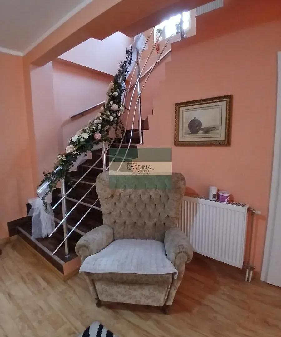 Prodaja, kuća, 334m², Tavrića obori, Jagodina