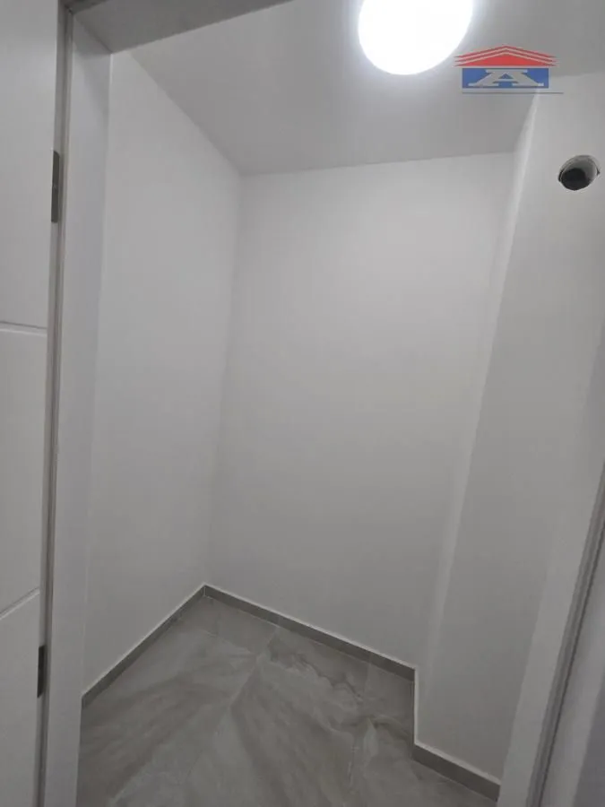 Prodaja, stan, 129m², Salajka, Novi Sad Sve Podlokacije