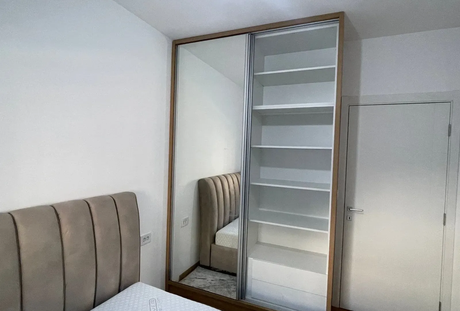 Izdavanje, jednosoban stan, 48m², Stari Aerodrom, Podgorica