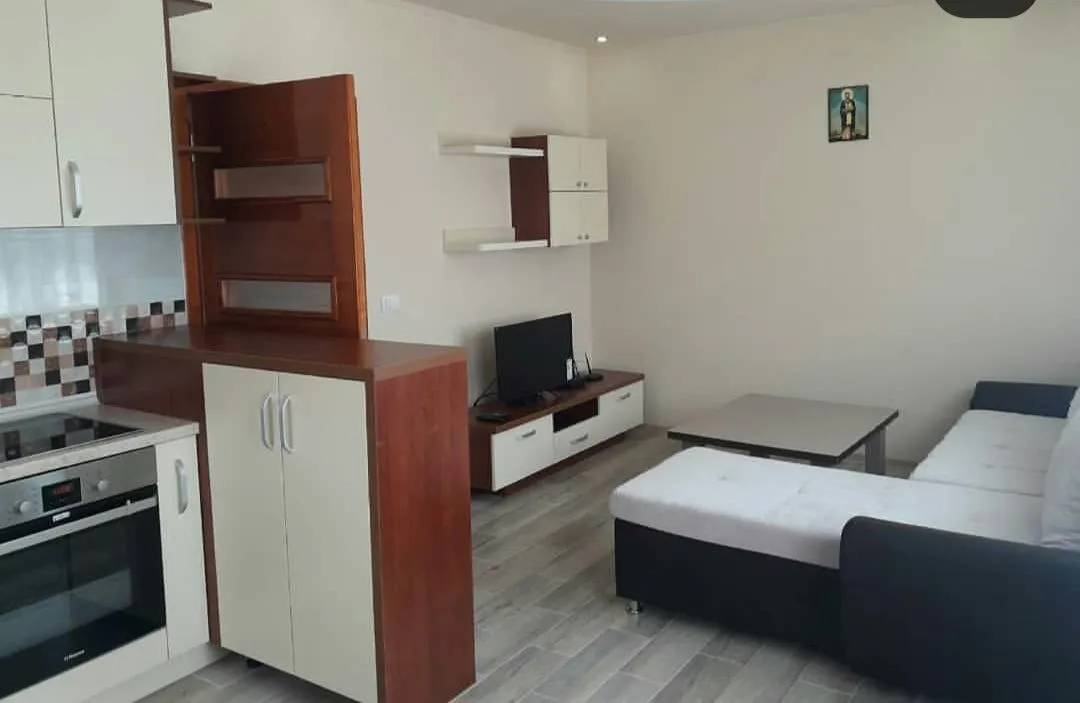 Izdavanje, dvosoban stan, 65m², Bijela, Herceg Novi