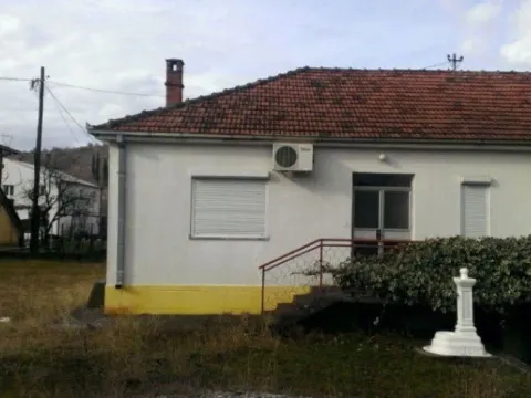 Prodaja,  kuća, 72m2, Velje Brdo, Podgorica