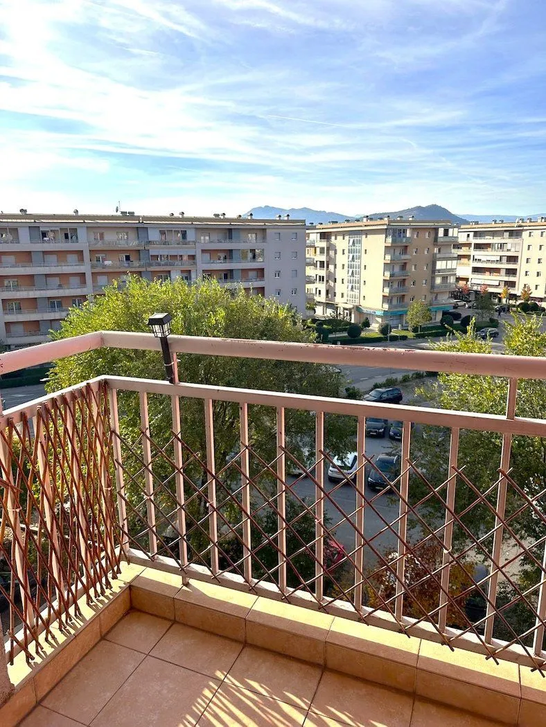 Izdavanje, stan, 52m², City Kvart, Podgorica