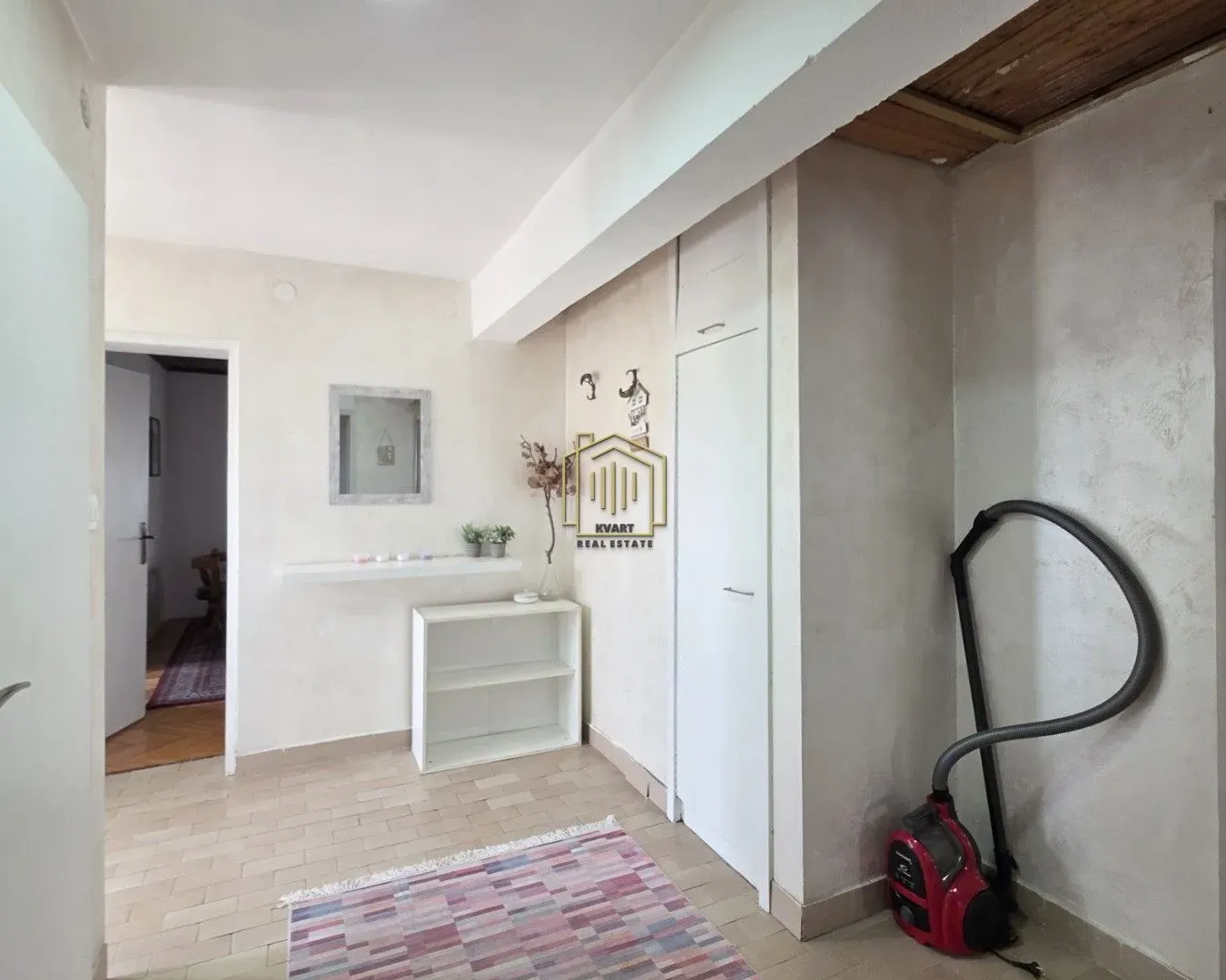 Rent, three bedroom apartment, 100m², Stari Aerodrom, Podgorica