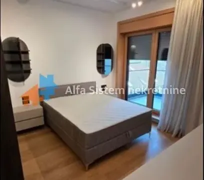 Izdavanje, trosoban stan, 95m², Savski Venac, Beograd - image 7