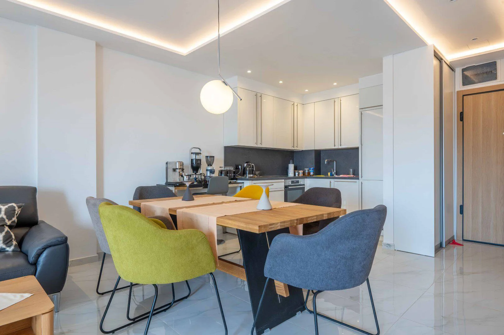 Prodaja, trosoban stan, 104m², Budva, Crna Gora