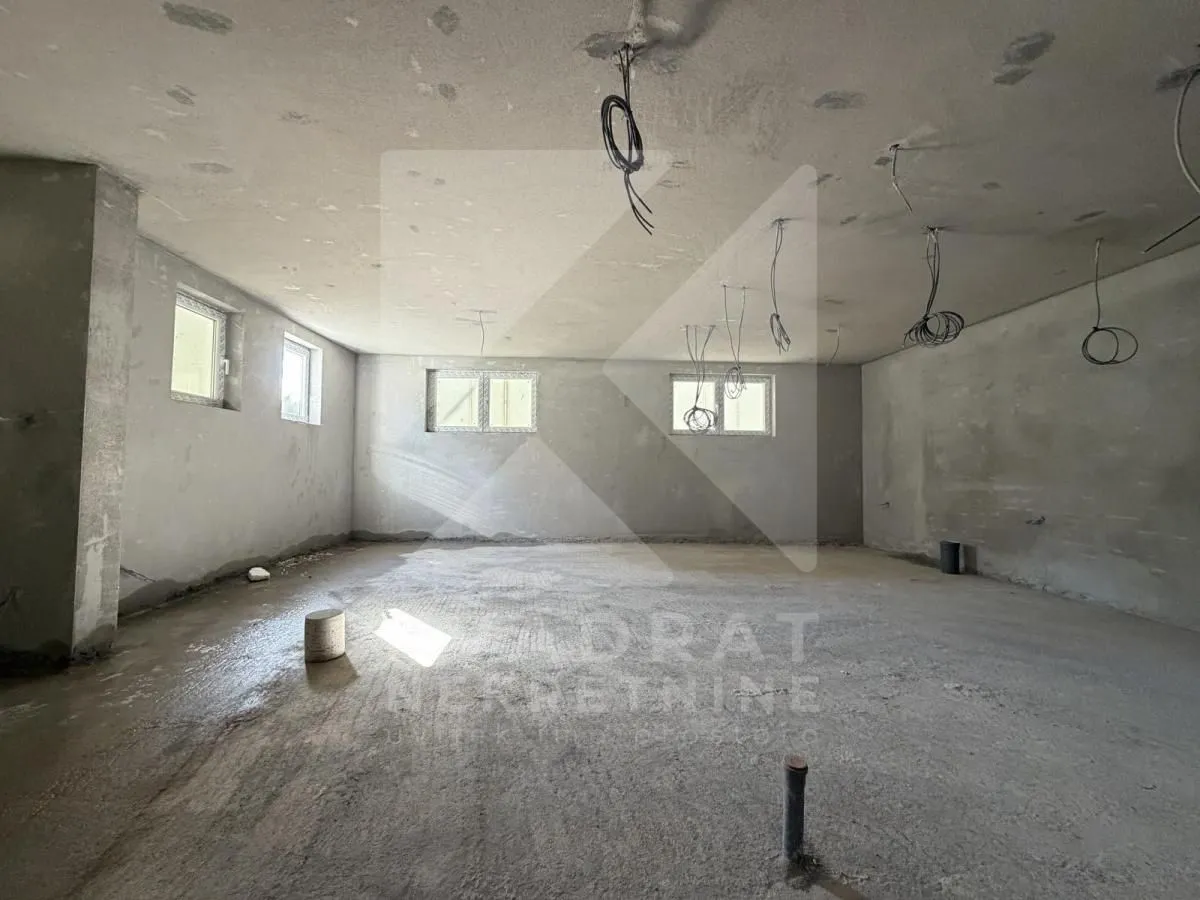 Prodaja, jednosoban stan, 54m², Zelenika, Podgorica