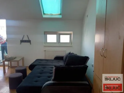 Izdavanje, garsonjera, 25m², Bulevar Oslobodjenja, Novi Sad Sve Podlokacije - image 2