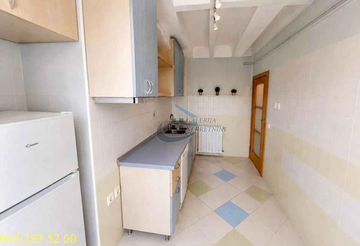 Prodaja, dvosoban stan, 68m², Stari Grad, Beograd