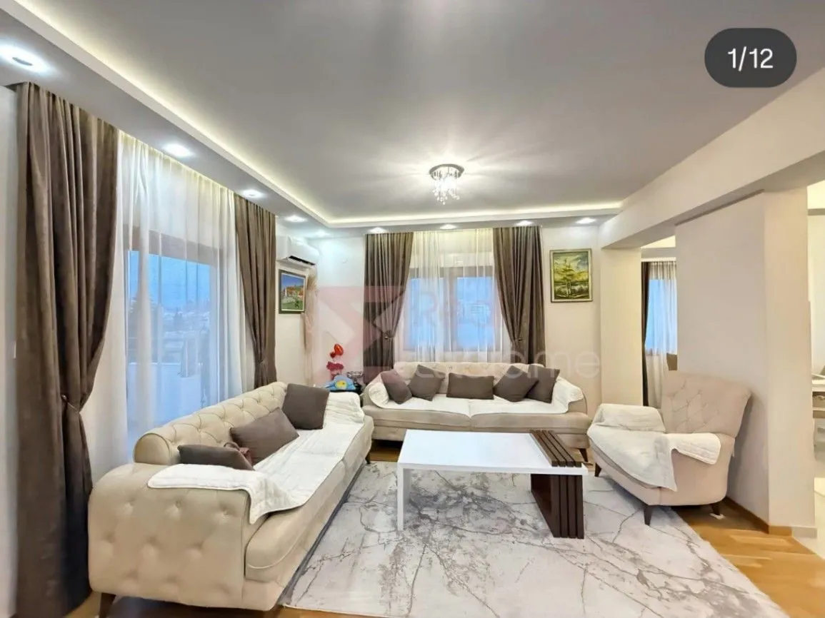 Prodaja, dvosoban stan, 60m², Centar, Podgorica