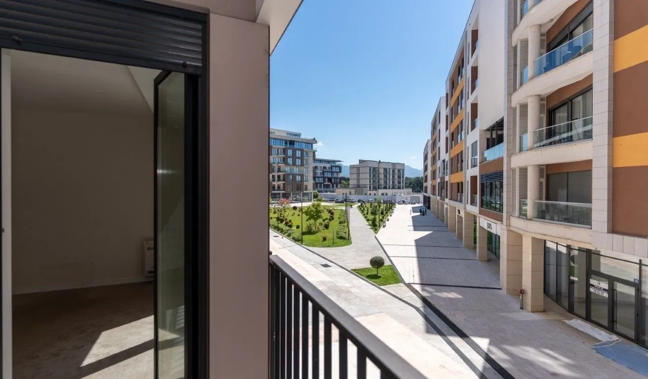 Izdavanje, dvosoban stan, 80m², Preko Morače, Podgorica
