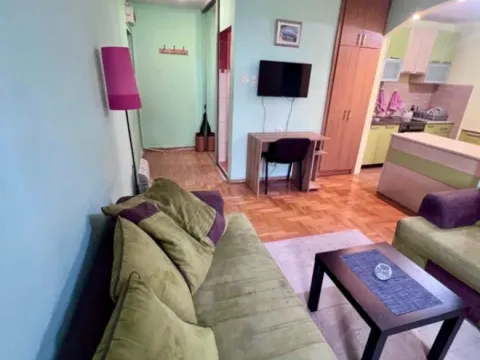 Rent, one bedroom apartment, 38m², Blok 5, Podgorica