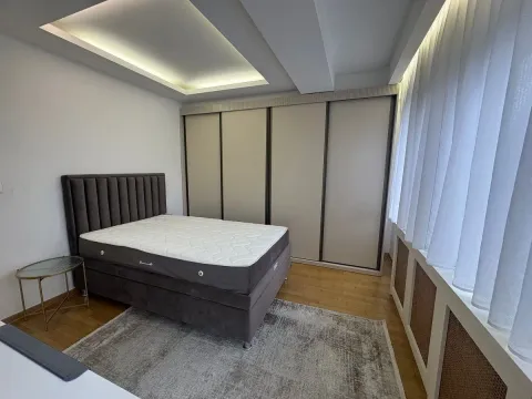 Rent, four bedroom apartment, 150m², Dedinje Sve Podlokacije, Beograd - image 7