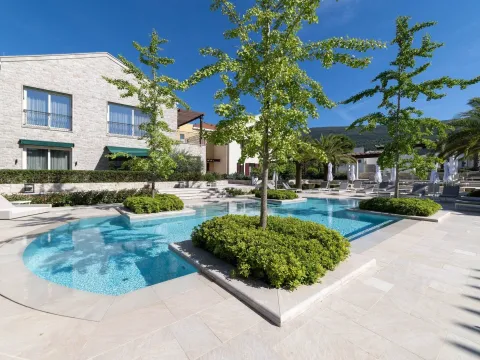 Sale, three bedroom apartment, 188m², Portonovi, Herceg Novi - image 2