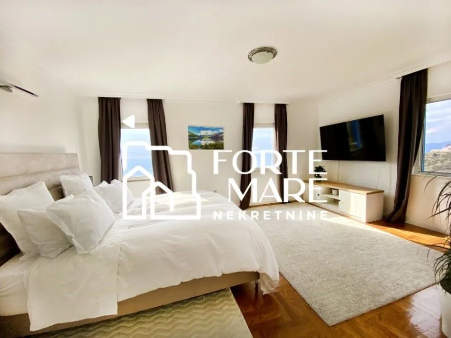 Prodaja, kuća, 250m², Blizikuće, Budva