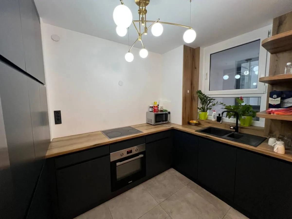 Prodaja, četvorosoban stan, 96m², Sajam, Novi Sad Sve Podlokacije