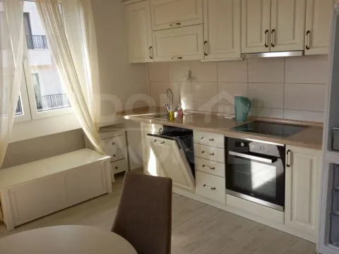 Rent, one bedroom apartment, 52m², Tivat, Crna Gora - image 7