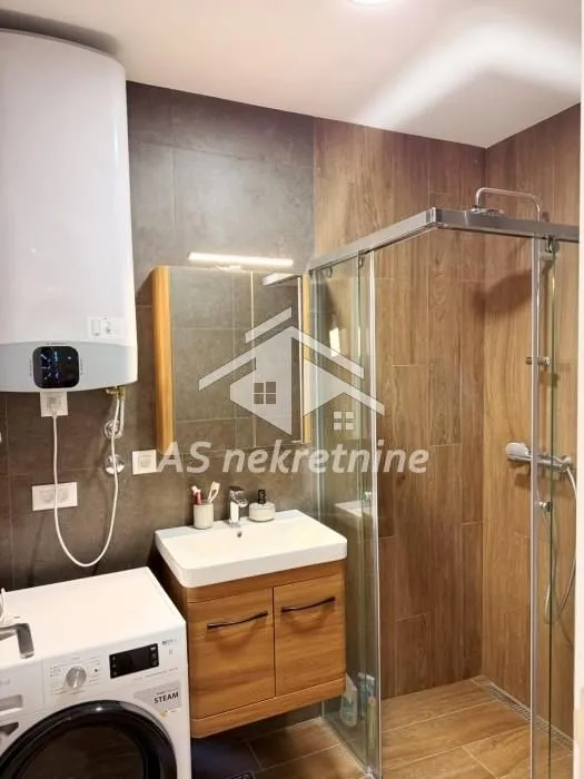 Izdavanje, stan, 33m², Lekino Brdo, Voždovac Sve Podlokacije