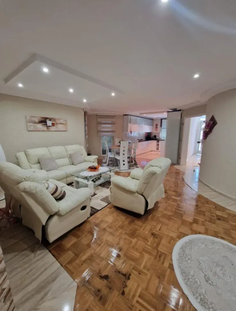 Sale, house, 130m², Tomba, Bar
