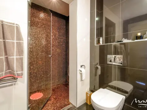 Sale, two bedroom apartment, 68m², Kostanjica, Kotor - image 14