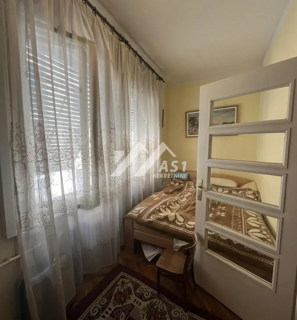 Prodaja, trosoban stan, 80m², Centar, Novi Sad