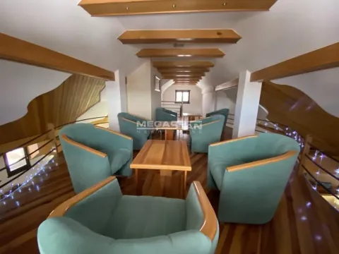 Prodaja, kuća, 1020m², Centar, Zlatibor - image 11