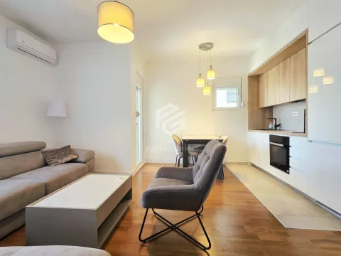 Rent, one bedroom apartment, 47m², City Kej, Podgorica - image 4