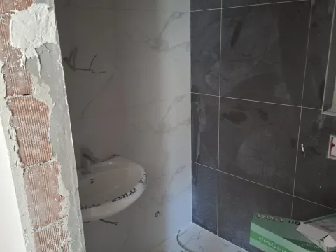 Prodaja, jednosoban stan, 56m², Lazi, Budva - image 5